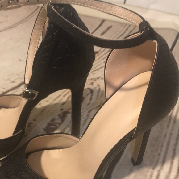 Heels - Picture 3 of 6